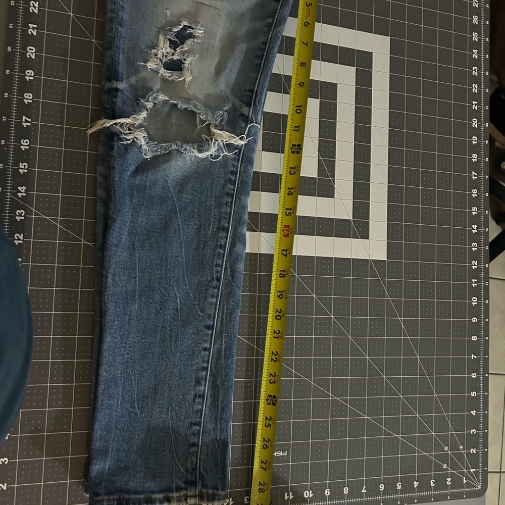 American Eagle Outfitters Ripped Indigo Skinny Jeans - Picture 5 of 10